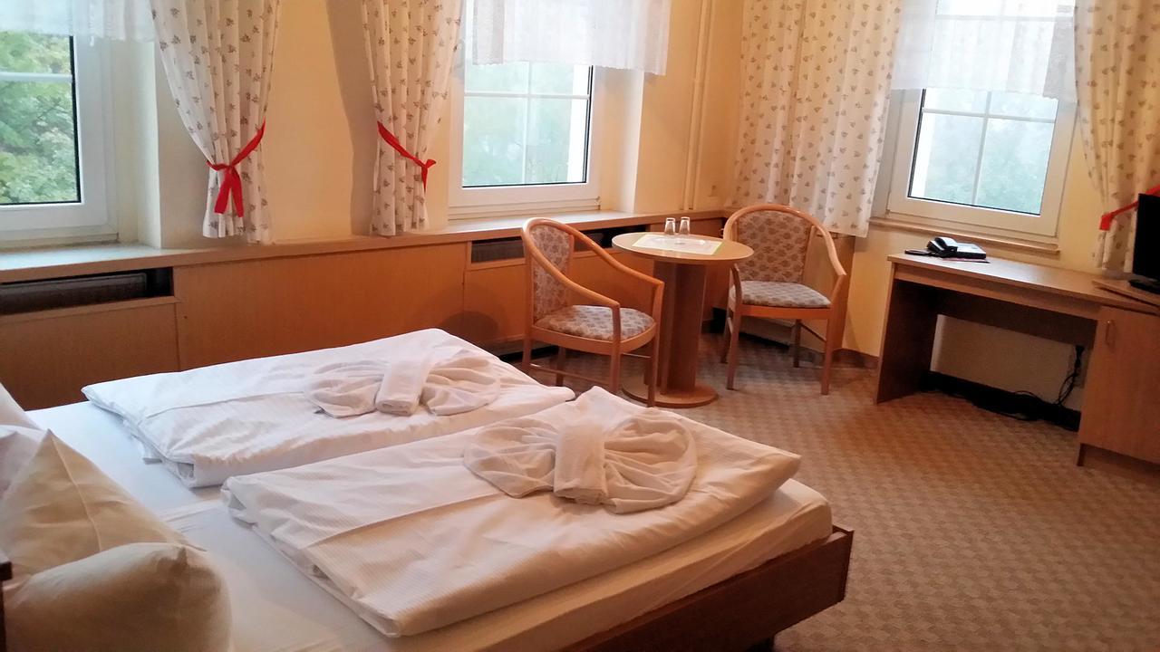Kurhaus Jonsdorf Ξενοδοχείο Εξωτερικό φωτογραφία